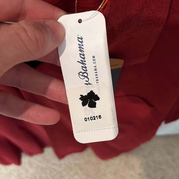 Genuine Tommy Bahama Short Sleeve Red Floral button down Shirt NEW WITH TAGS - Picture 3 of 8